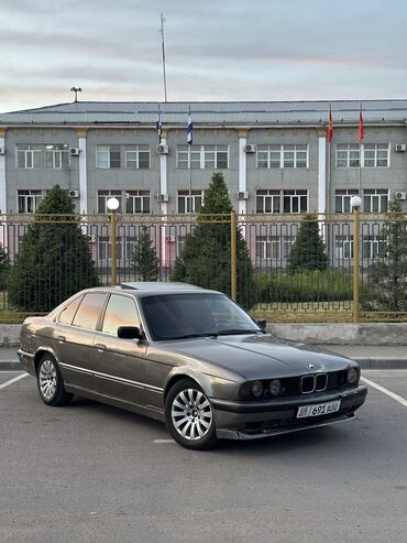 машина гест: BMW 5 series: 1992 г., 2 л, Механика, Бензин
