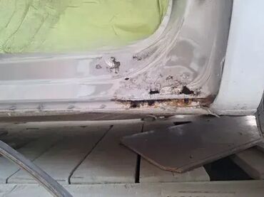 Auto servis, popravka vozila: Auto limarske usluge: havarisanih vozila, Varenje zamena trepni- — 9