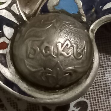 Əntiq qablar: - Külqabı - Minalı və Buta formalı. - Üstündə kiril əlifbası ilə БАКЫ — 6