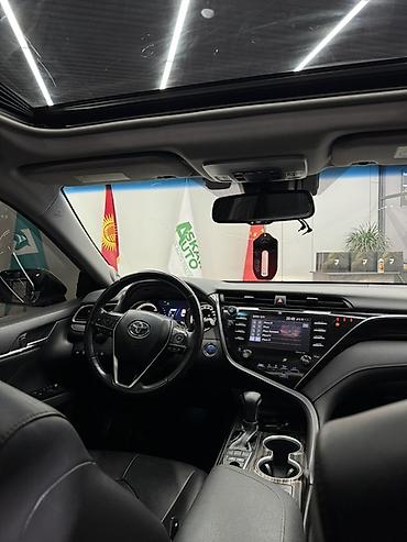 Продажа авто: Toyota Camry: 2018 г., 2.5 л, Вариатор, Гибрид, Седан — 6