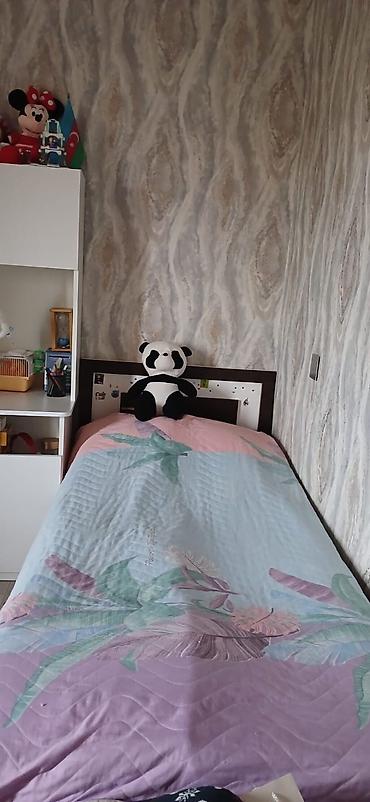 Digər mebel: İki ədəd kravatdı. Matras döşəkdə verilir 70m.bu gun çıxmalıdı evden — 2