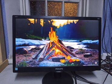 мониторы поворотный экран (pivot): Монитор, Philips, Б/у, 18" - 19"