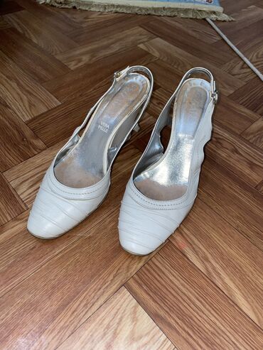 обувь белая: Женские босоножки, из чистой кожи, производство Италия от vera pelle