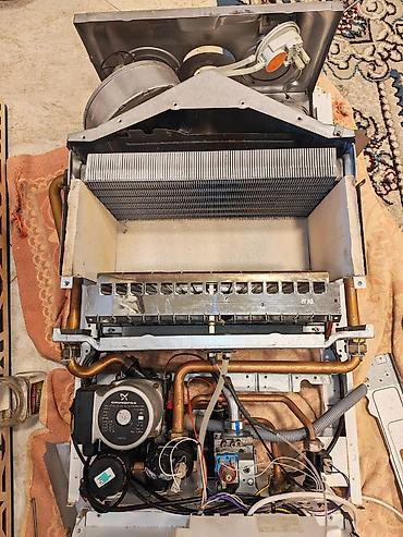 radiator ev: Beretta divar tipli qaz kombisi - Marka/model: Beretta (ön paneldə — 3