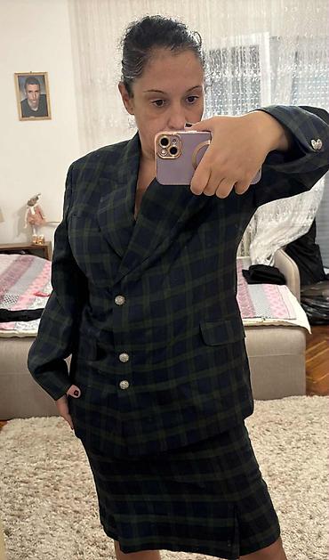 pantalone salvare: Potpuno ocuvan Beko komplet suknja i sako. Od gospodje sudije koja — 5