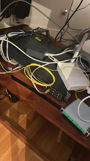 hazır bıznes: Swich Satilir 48 port. Və Microtik qiməti bir yerdə 720