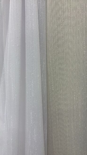 Pərdə və tüllər: Ağ rəngdə, zolaqlı dizaynı olan tül pərdə. Yüngül və şəffaf materialı — 8