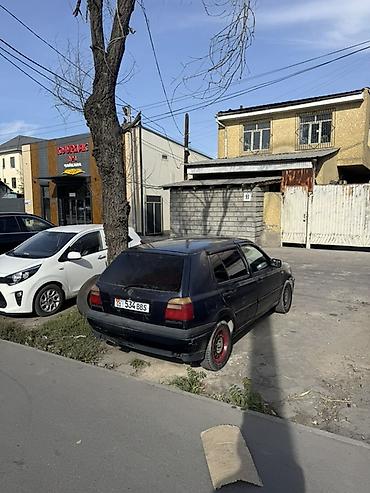гура: Volkswagen Golf: 1994 г., 1.8 л, Механика, Бензин, Хэтчбэк — 3