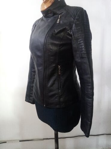 dzhinsy koton: Продаю 2 кожаные куртки хорошего качества разной модели, 44-46 размера