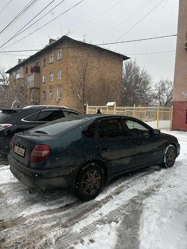 Toyota: Toyota Avensis: 2001 г., 1.8 л, Автомат, Бензин, Хэтчбэк