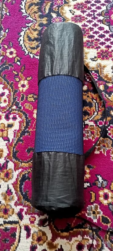 Другое для спорта и отдыха: Продам коврик с чехлом для занятий йогой.
цена 700с