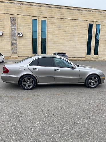 Mercedes-Benz: Mercedes-Benz E 320: 3.2 l | Sedan — 4