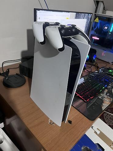ps5 диск: Игровая приставка Sony PlayStation 5 (версия с дисководом) + геймпад — 1