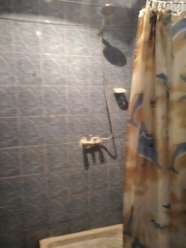 Uzunmüddətli kirayə mənzillər: Stalinka daş bina azadlıq metrosuna piyada 8 10dəq məsafədə qazı suyu — 6