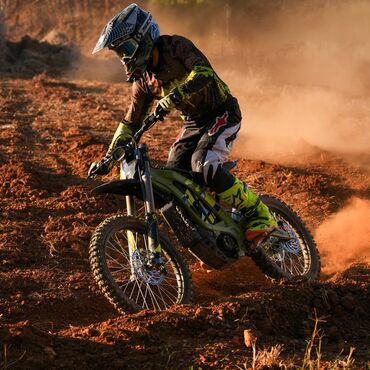 Мотоциклы: Электробайк Surron Light Bee X версия 2025года — заряжен по полной! — 15