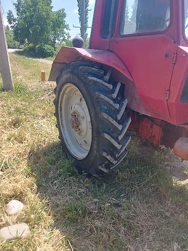 ot bicen belarus: Qırmızı MTZ tipli təkərli traktor - Kabinli, ön dar təkərli — 5