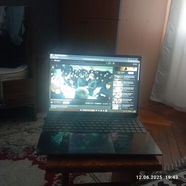 Avtoelektronika: Intel Atom, 64 çox GB, 17.3 "