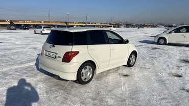 Toyota: Toyota ist: 2003 г., 1.5 л, Автомат, Бензин, Минивэн