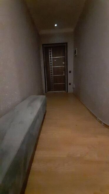 Uzunmüddətli kirayə mənzillər: Bakıxanov(Razin)AKKORD-un binasında 2 otaqlı kirayə verilir. Otaq — 7