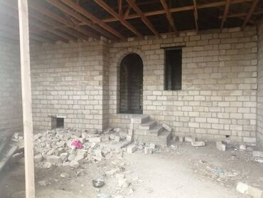 Аренда домов: Salam satılır ev Şahzadə şadlıq sarayının yanı Türkler qəsəbəsində