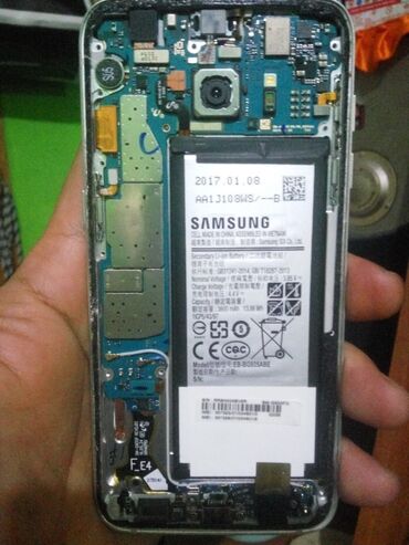 s7 edge ekran: S7 plata satilir platada temir isi olmuyub sadece ekran kodu unudulub