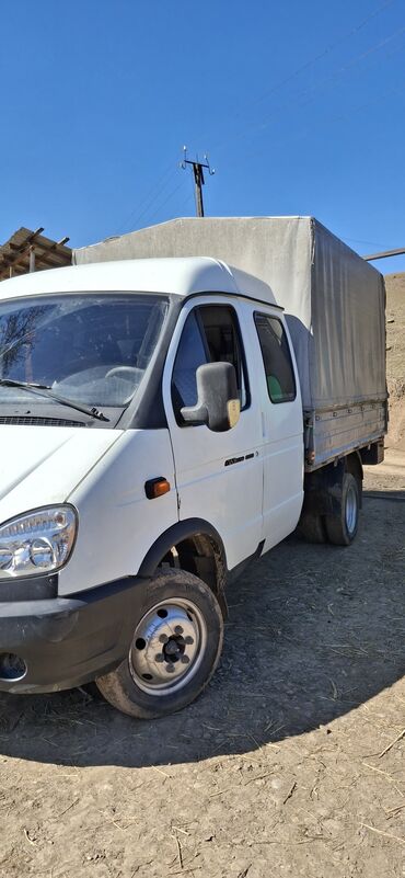 QAZ: QAZ GAZel Biznes: 2.9 l | 2011 il 234000 km Universal