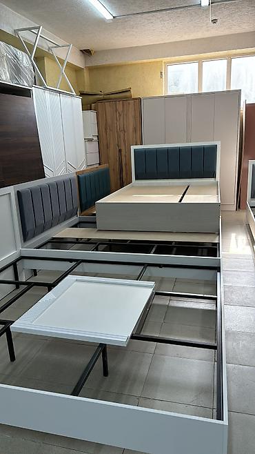 Двуспальные кровати: Двухспальная кровать размер 200×160см. Основание металлический каркас — 8