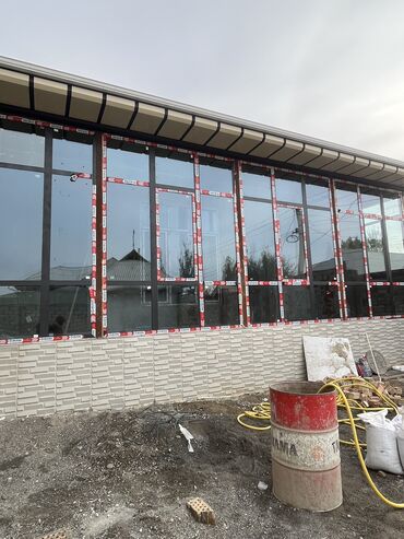 Пластиковые окна на заказ: Пластиктен эшик терезе витраждар Алюминийден эшик фосат понарама Биз — 1