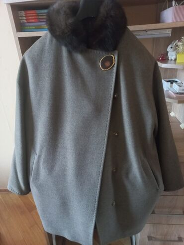 zhenskie kozhanye palto: Пальто L (EU 40), цвет - Зеленый