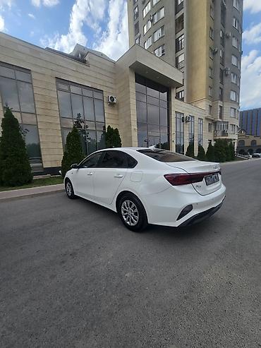 byd e6: Kia K3: 2022 г., 1.6 л, Бензин — 6
