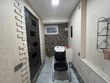 Uzunmüddətli kirayə mənzillər: Inqilaba yaxin ərazidə gözəlli̇k salonu icareye verilir, gözəllik — 7