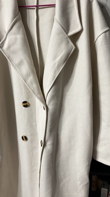 loreta пальто: Продаю пальто в идеальном состоянии 🤍 Элегантное, мягкое и очень