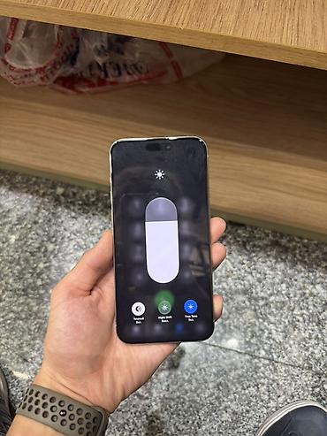 samsung a52s: IPhone 15 Pro Max, 256 ГБ пятно на работу не влияет - Модель: iPhone — 2