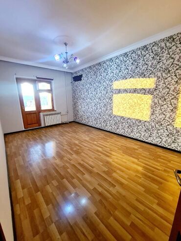 Köhnə tikili: Bakı, 3 otaqlı, Köhnə tikili, m. Əhmədli, 82 kv. m — 2