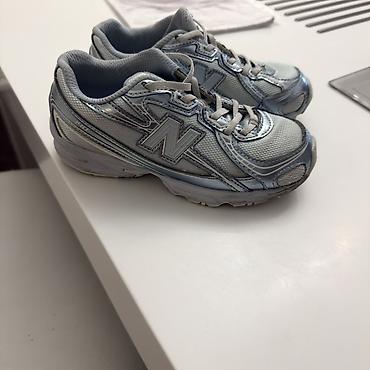 krosofka: New Balance W 530 (W530) qadın krossovkası - Rəng: gümüşü/boz — 1