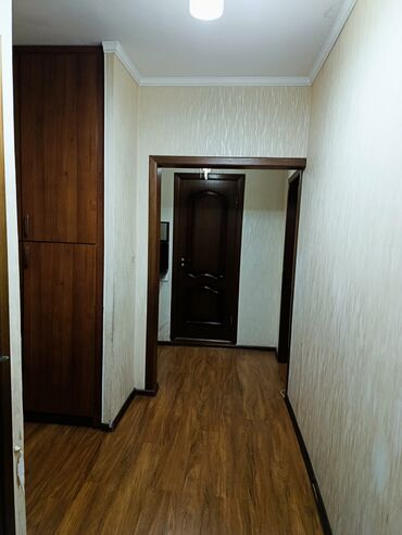 раздольный квартира: 2 бөлмө, 60 кв. м, 106-серия, 4 кабат