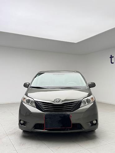 e klass: Toyota Sienna: 2010 г., 3.5 л, Автомат, Бензин, Минивэн — 2
