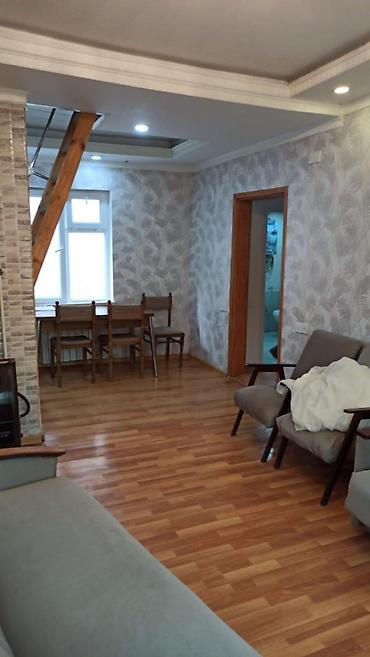 xirdalanda ev: Nərimanov rayonu, Məmməd Araz və Şəmsi Rəhimov küçələrinin — 9