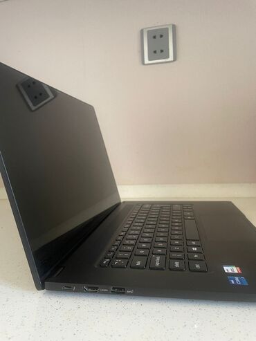 Digər noutbuklar və netbuklar: Intel Core i7, 15.6 " — 6