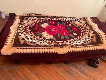 ehmedlide 5 otaqli kohne tikili evler: Evdə hal hazırda 2 qız var gələn olsa 3 olacağ . Ev yeni tikili deyil