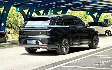 byd e1: Lixiang L6: 2025 г., 2 л, Автомат, Гибрид, Кроссовер — 4