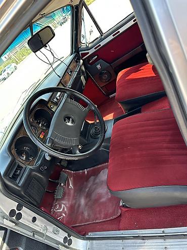 QAZ: QAZ 24 Volga: 2.5 l | 1982 il 99000 km Sedan — 9