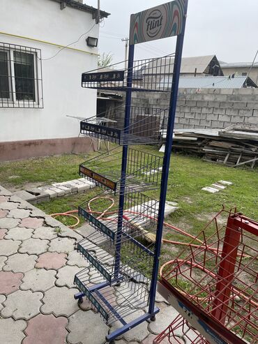 вешалка потолочная для сушки белья: Б/у полка сатылат 2000сом