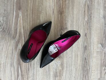 обувь zara: Туфли 37, цвет - Черный