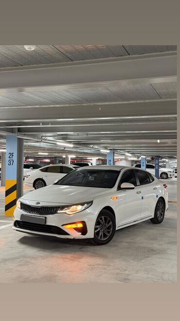 через банк машина: Kia K5: 2019 г., 2 л, Автомат, Газ, Седан