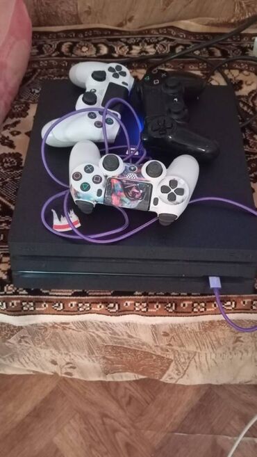 Avtoelektronika: Salam PlayStation 4 pro satıram yaxşı vəziyyətdədi üstunde 60 oyun var