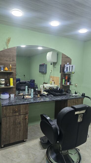 xalca satışı və qiymətləri: Peşəkar bərbərxana/kişilər üçün salon avadanlıqları komplekti Tərkib