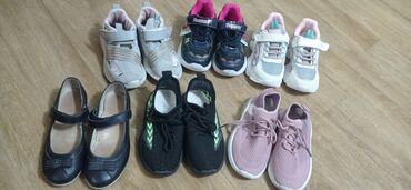 shredery 32 na kolesikakh: Продается детская обувь для девочек в отличном состоянии.Покупала в