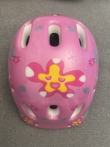 Roleri i rolšue: Malo korišćeni, potpuno očuvani roleri, veličina podesiva od 38-41, sa — 9