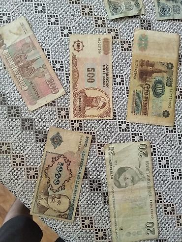 1 dollar alanlar: Kolleksiya üçün müxtəlif ölkələrə aid köhnə kağız pul dəstəsi Tərkib — 4